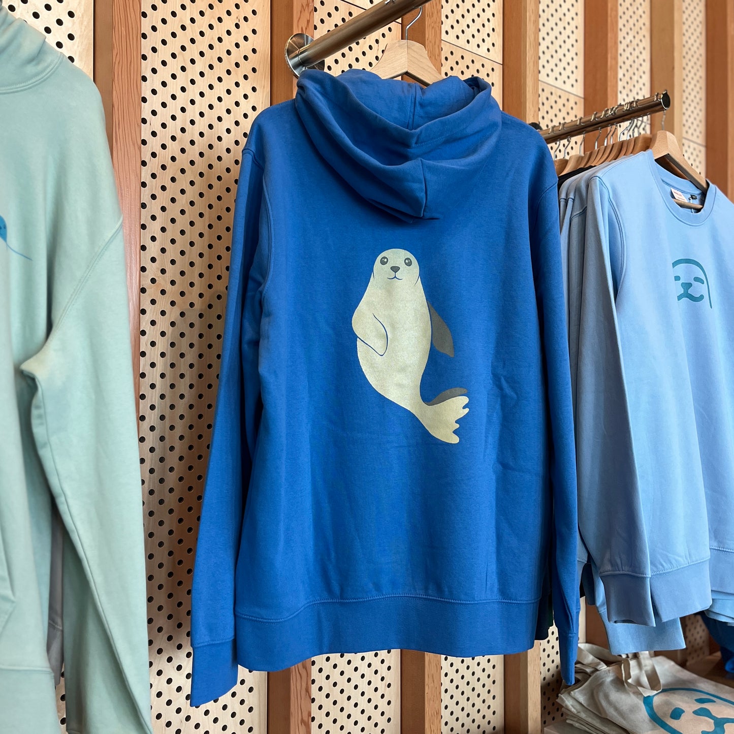 Blauwe hoodie met zeehond