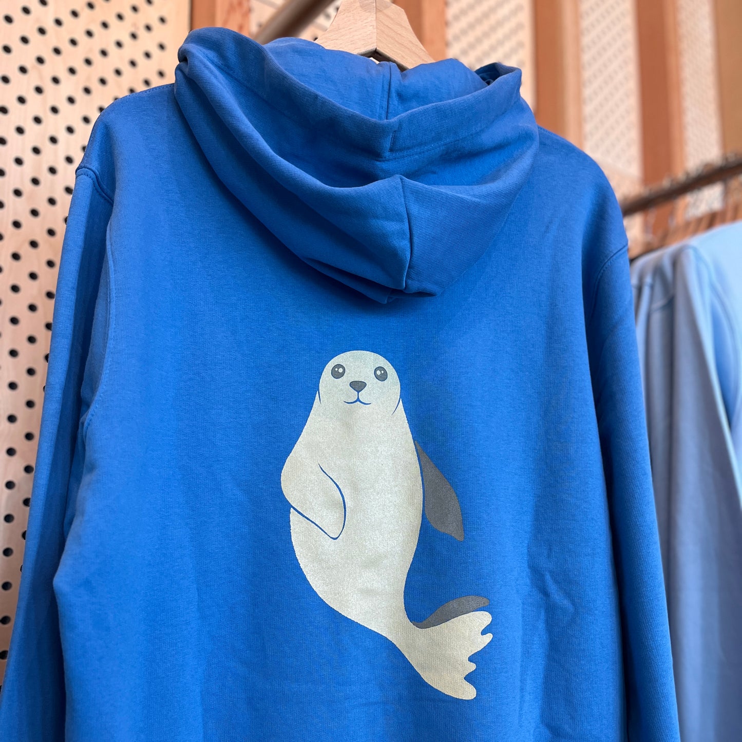 Blauwe hoodie met zeehond