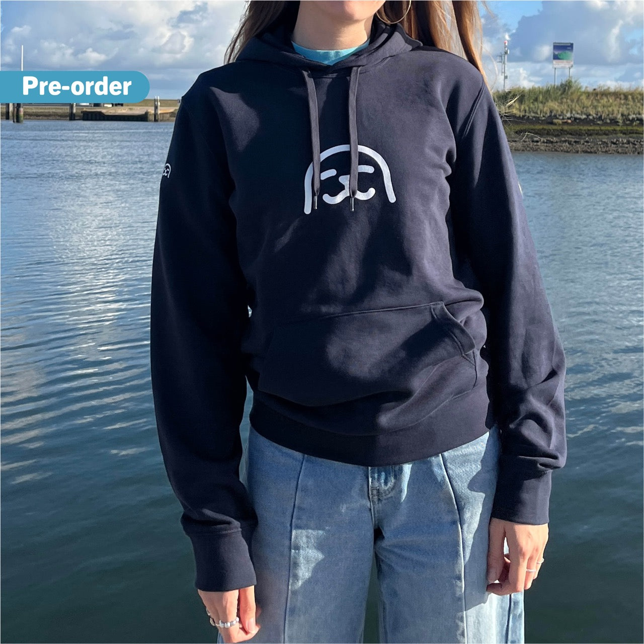 PRE-ORDER: Donkerblauwe WEC Hoodie